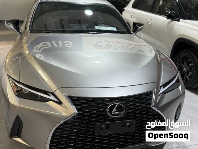 2025 لكزس IS IS 350