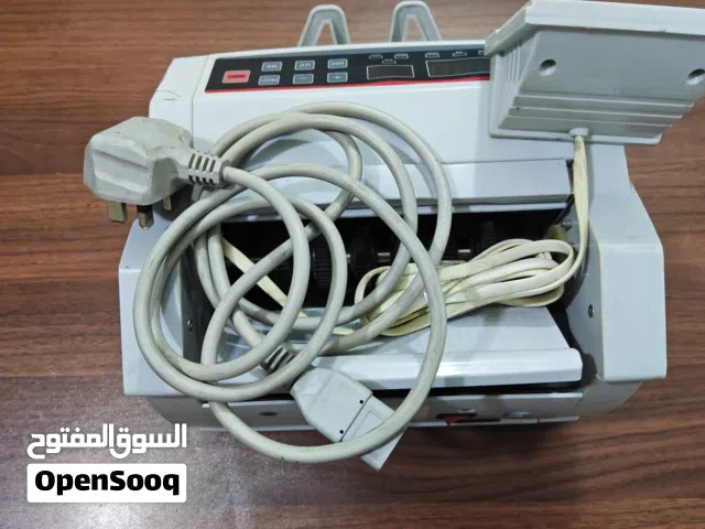 للبيع: ماكينة عد نقود (Money Counter) بحالة جيدة
