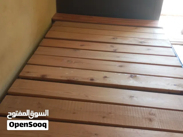 سرير خشب بحاله ممتازة