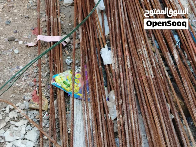 شيش للبيع غير مستخدم في البناء لكن مغطى بالاتربه بسبب البناء