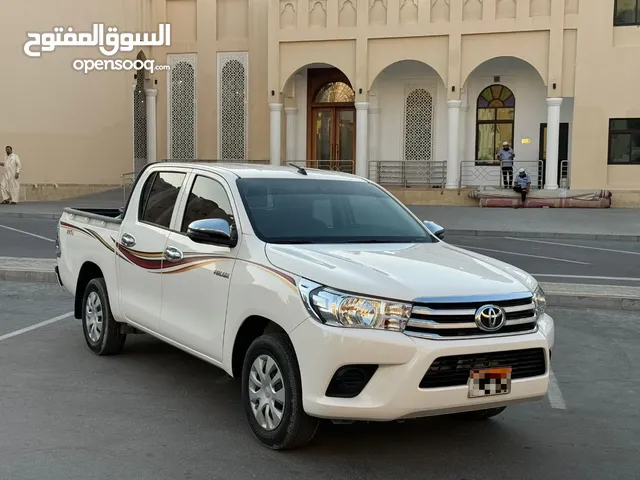 Toyota Hilux Model 2021 4Cylinder, 2.0LE Insurance 1 year  Mileage 94k km Manual Geer Keyless Entry,