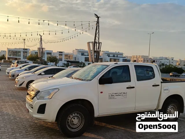 تويوتا بيك اب للإيجار