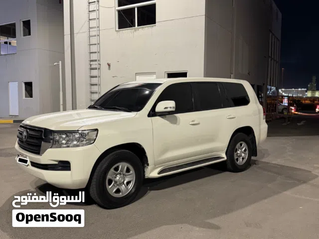 2017 Toyota Land Cruiser GX