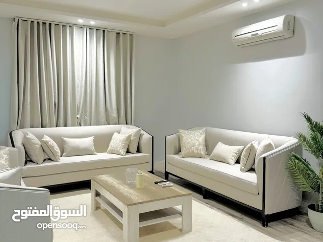 156m2 3 Bedrooms Apartments for Rent in Al Riyadh Al Malqa