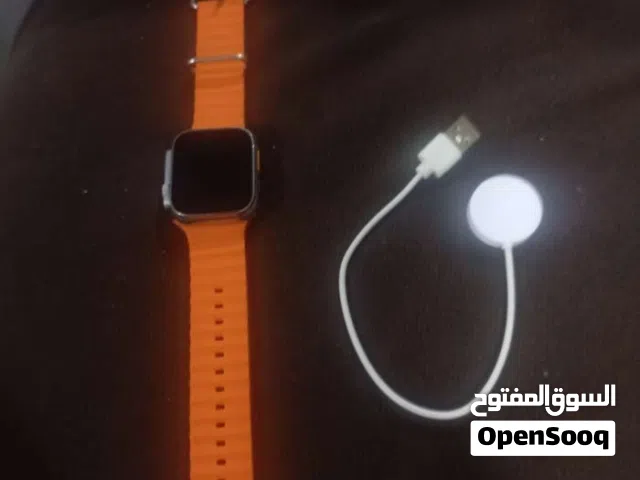 ساعة ذكية مستعملة بحالة ممتازة المستعمل فقط ب 7 عليها كل تطبيقات ابهاتف وتشبك بلوتوث يوجد جديد ب 9