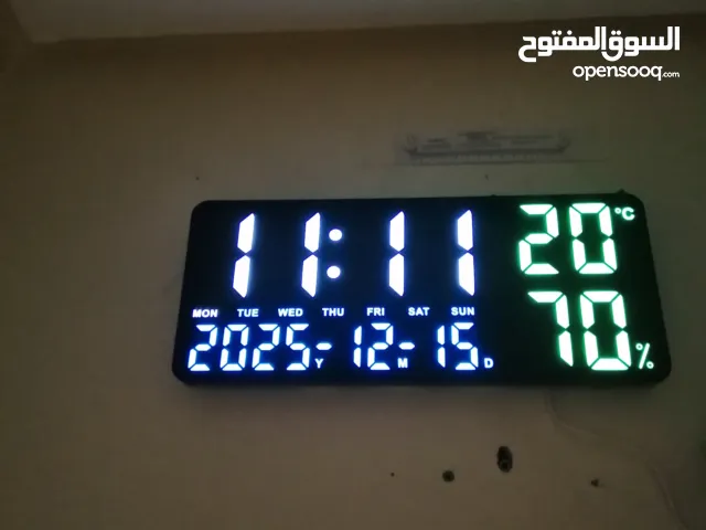 ساعات حائط ديجتال كبيرة الحجم بريموت تحكم