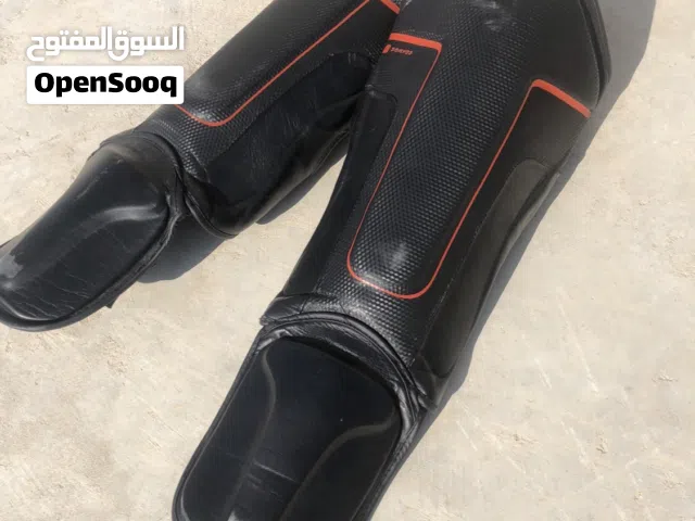 واقيات اقدام بحاله جيده للبيع