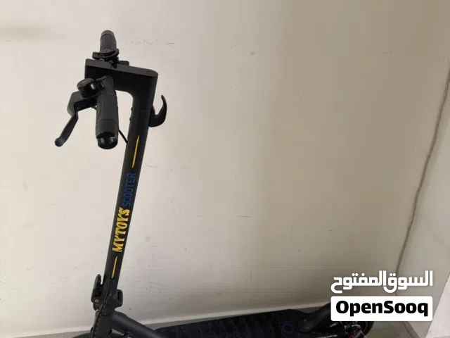 سكوتر من my toys سعره 50 وقابل للتفاوض