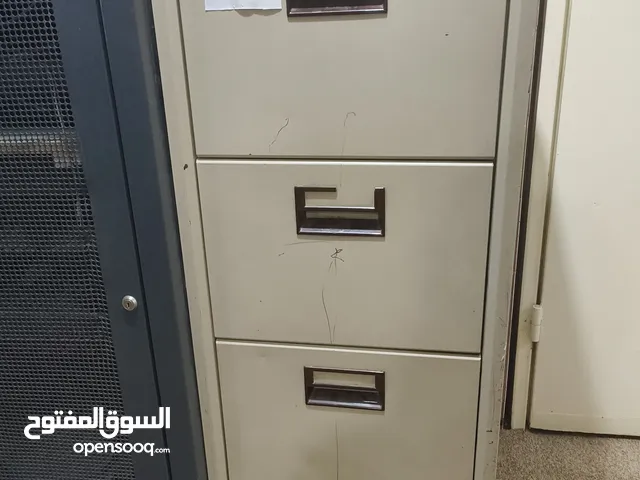 For Sale: Almari / Wardrobe – Spacious & N For Sale: Bed – Achi Condition – Riyadh (Ulaisha)