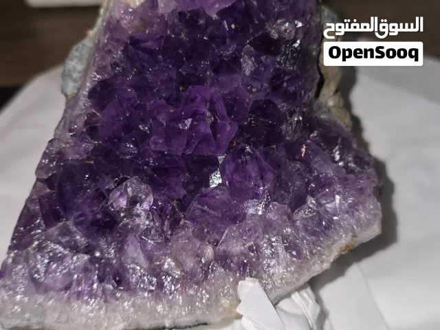 حجر تصلي للبيع جميل جدا