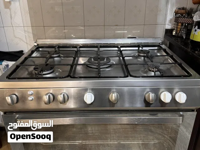 غاز إيطالي من شركة ( تكنو غاز ) كبير مع فرن واسع 5 عيون  بحالة جيدة جدا جدا جدا للبيع