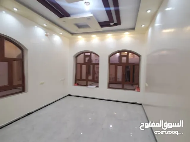 1000 m2 4 Bedrooms Apartments for Rent in Sana'a Dar Silm