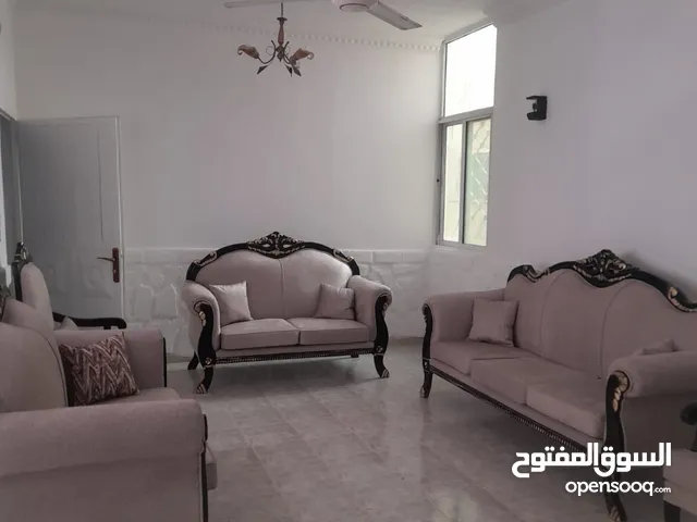135 m2 3 Bedrooms Apartments for Sale in Zarqa Jabal Tareq