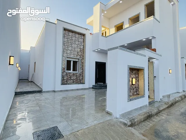 منازل للبيع دور وملحق تشطيب حديث عرض ممتاز