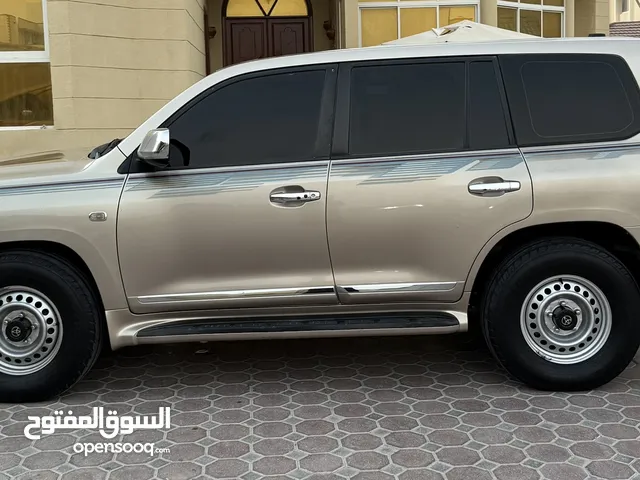 Toyota Land Cruiser GXR 2010 v6 GCC