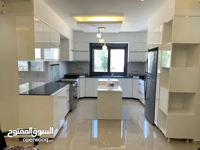 165 m2 3 Bedrooms Apartments for Rent in Ramallah and Al-Bireh Al Quds