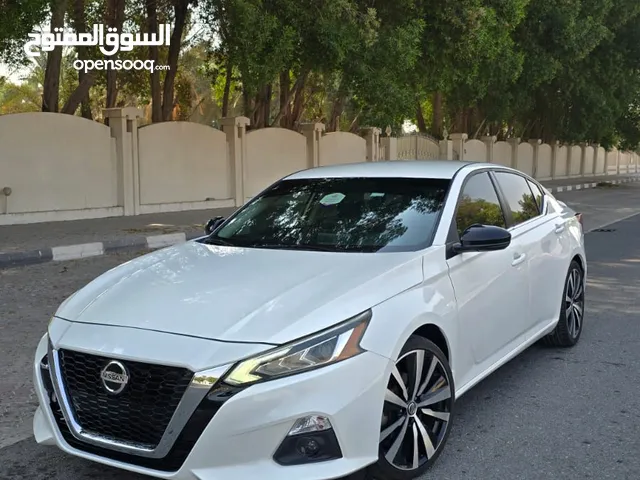 Sr بحالة ممتازة  نظيف جدا