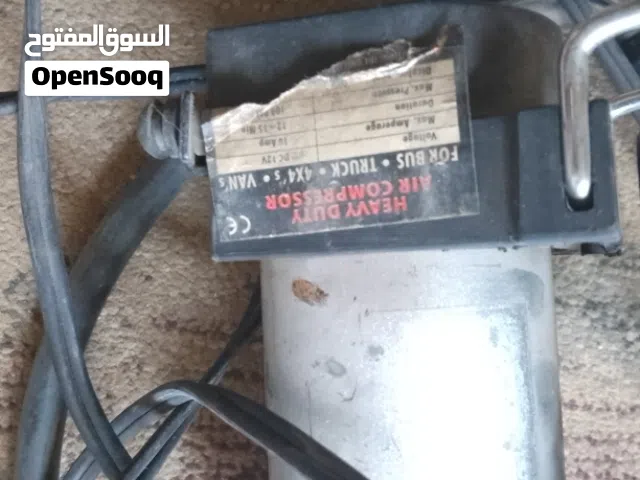 منفاخ لسيارة وكوريك لسيارة باسات موديل 2000