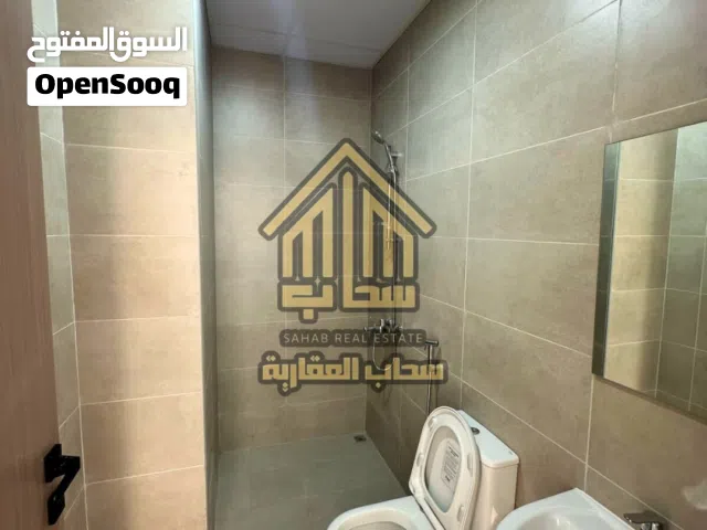 فرصة استثمارية شقة دوبلكس مؤجره للبيع بالعذيبة بالقرب من مطار مسقط