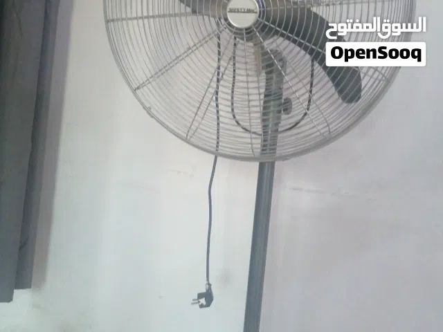 مروحة كبيرة بحالة ممتازة عدد 2 للبيع