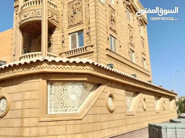 فيلا 3ادوار نموزج ناصيه صريحه متشطبه هاى لوكس بحدائق اكتوبر المنطقه الرابعه