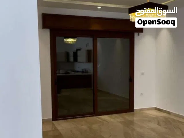 فيلا تجاريه بتشطيب حديث من دورين تصلح لشركات وروضه ف النوفلين شارع الشيخ