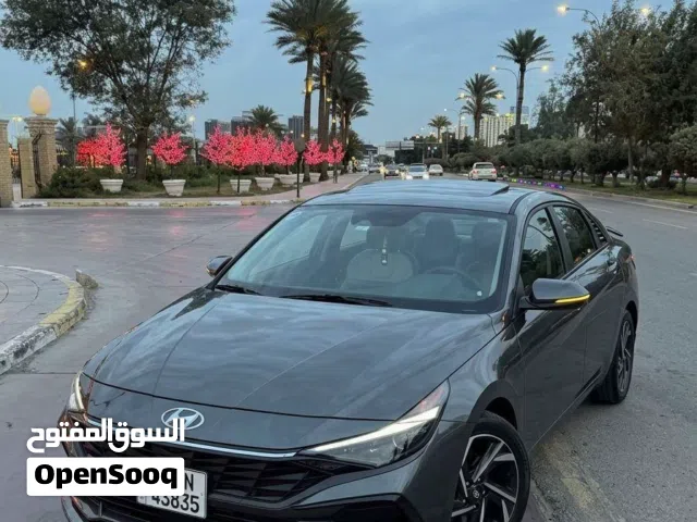 2025 هيونداي H1 Standard