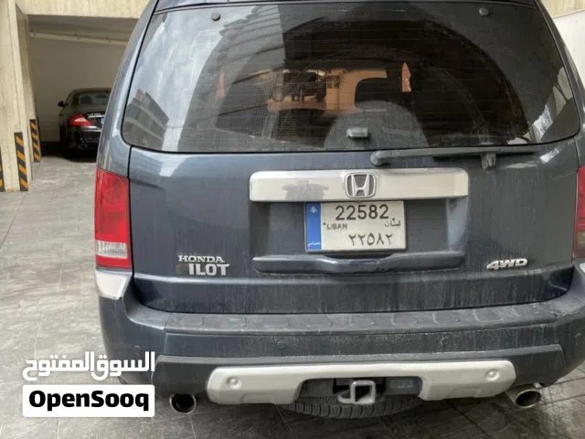 2011 هوندا بايلوت Standard