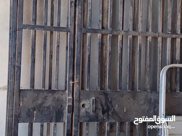 باب حماية متر و 20 ف مترين و 20 عدد 2 ابواب مزال مش راكبة