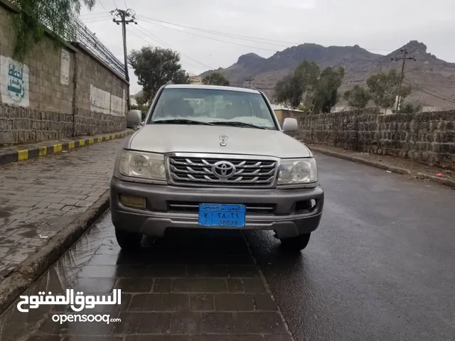 لاندكروزر موديل 2001