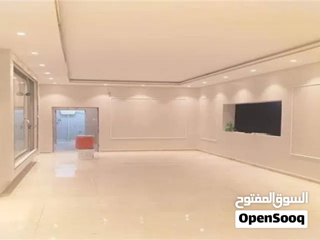 لدينا أفضل الفنيين لجميع أعمال الصباغة، الحدادة، وتركيب المظلات بأسعار تنافسية وخبرة عالية. نوفر خدم