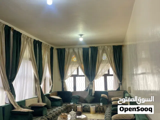 300 m2 4 Bedrooms Villa for Rent in Sana'a Bayt Baws