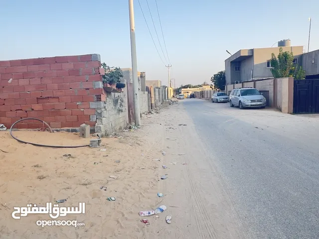 مبناء الايجار يصلح مدرسه أو أي شي تجاري مكان عين زاره الاستراحه الحمراء مكان تجاري
