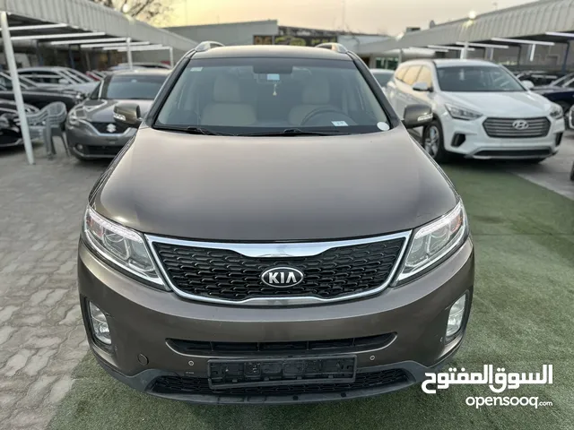 Kia Sorento 7 Seats 2014 free of accident and in an excellent shape ready to drive safely