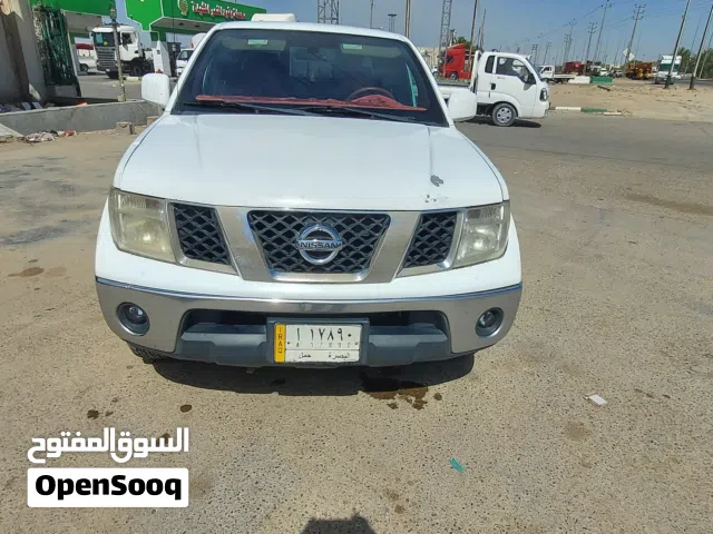 2010 نيسان نافارا LE