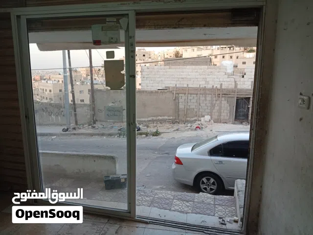 باب المنيوم جرار مستعمل نظيف