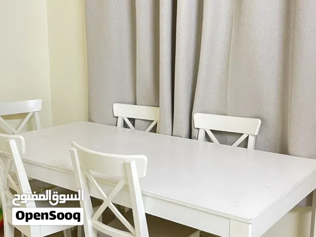 طاولة اكل  dinnig table