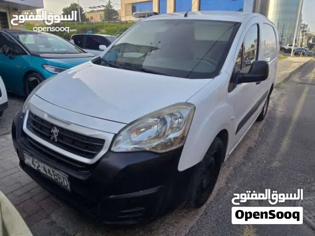 2018, بيجو, بارتنر, Standard