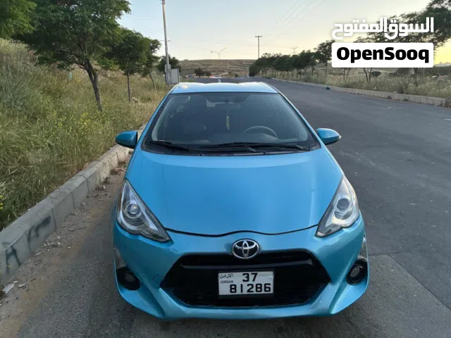 2015 تويوتا بريوس Prius C