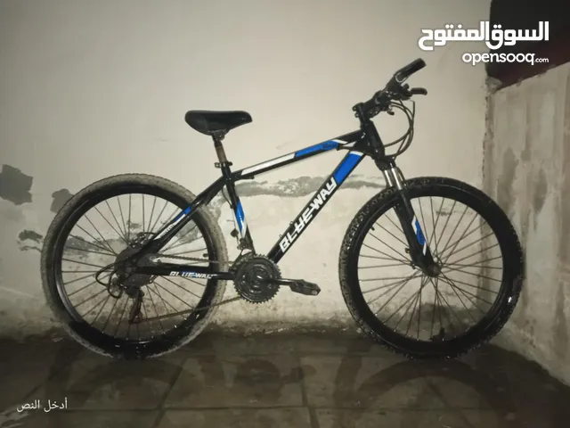 دراجة هوائية رياضيه بالوان جميله للبيع