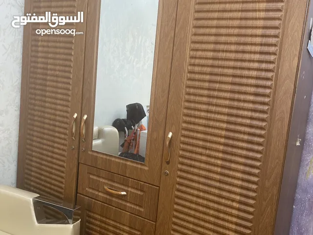 خزانه بحاله الوكاله للبيع استعمال بسيط للبيع 165 سعر الشراء 300
