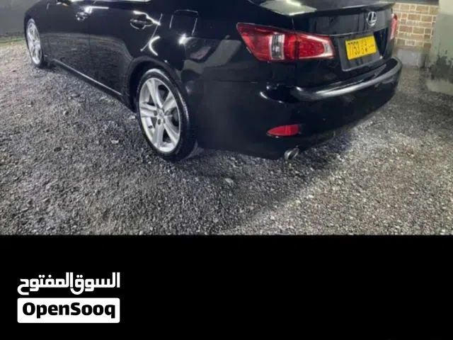 لكزس is250 موديل 2011 للمبادلة مع التيما 2020 وفوق
