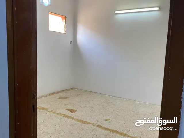 175 m2 2 Bedrooms Apartments for Rent in Al Riyadh Al Yarmuk