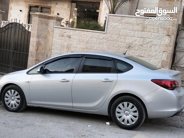 Opel Astra GS in Amman