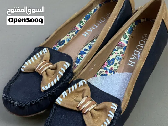 حذاء فلات طبي