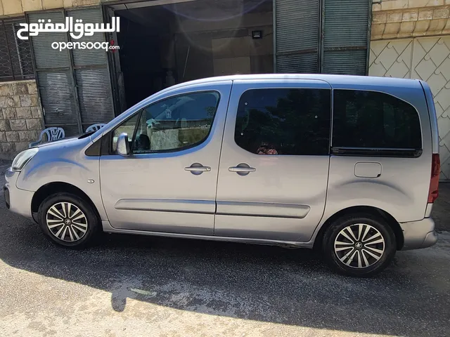 Peugeot Partner 2016 in Nablus