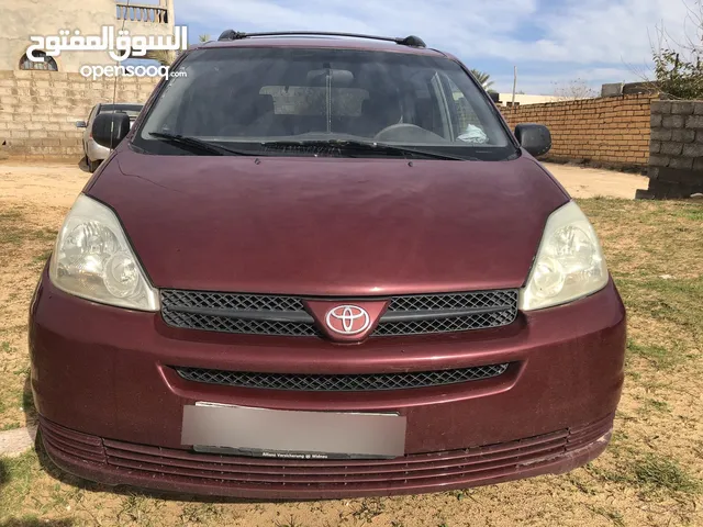 Used Toyota Sienna in Zawiya