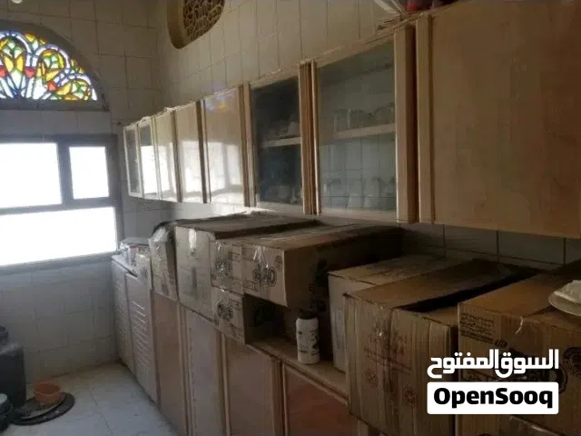 مطبخ 8 متر رخام والمنيوم شبه جديد للبيع