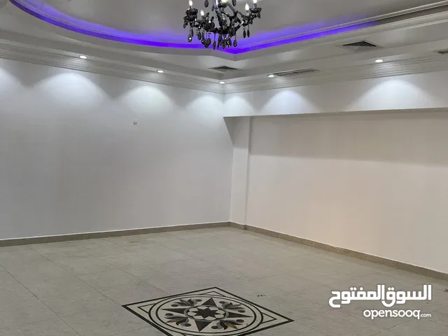 500 ft² 4 Bedrooms Apartments for Rent in Farwaniya Abdullah Al-Mubarak