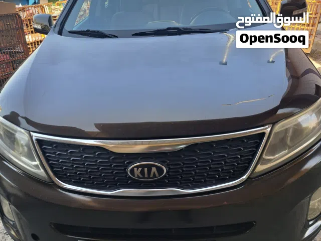 كيا سرنتو 2014 بحاله ممتازه جدا جدا
